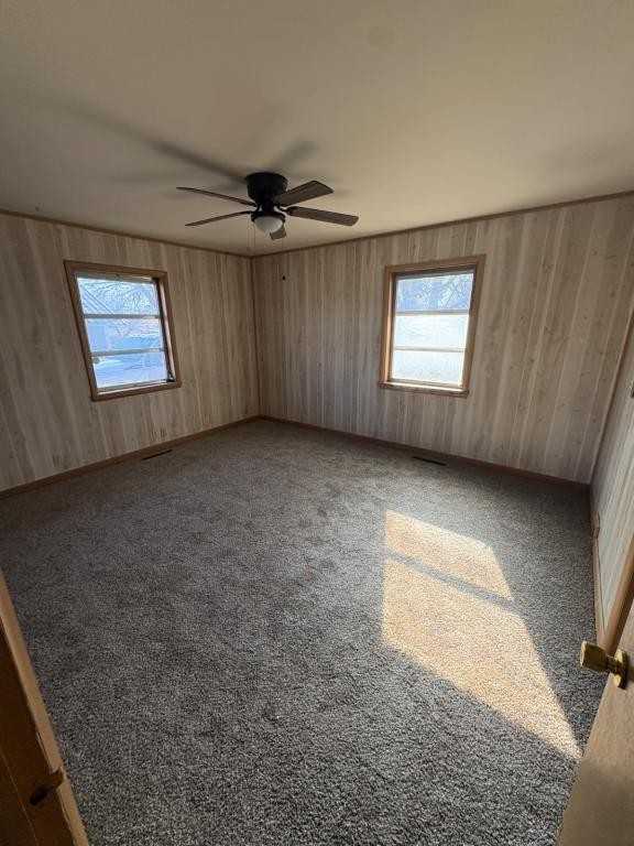 603 E Maple St - Photo 3 of 14