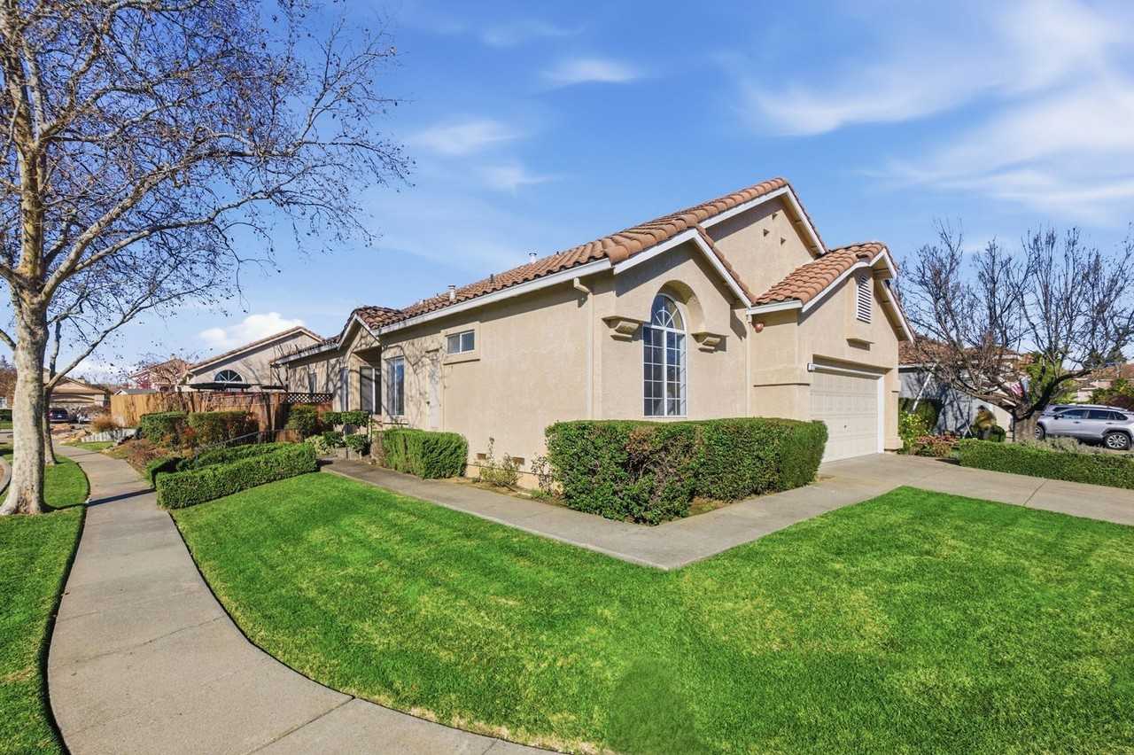 2218 Culpepper St - Photo 2 of 50