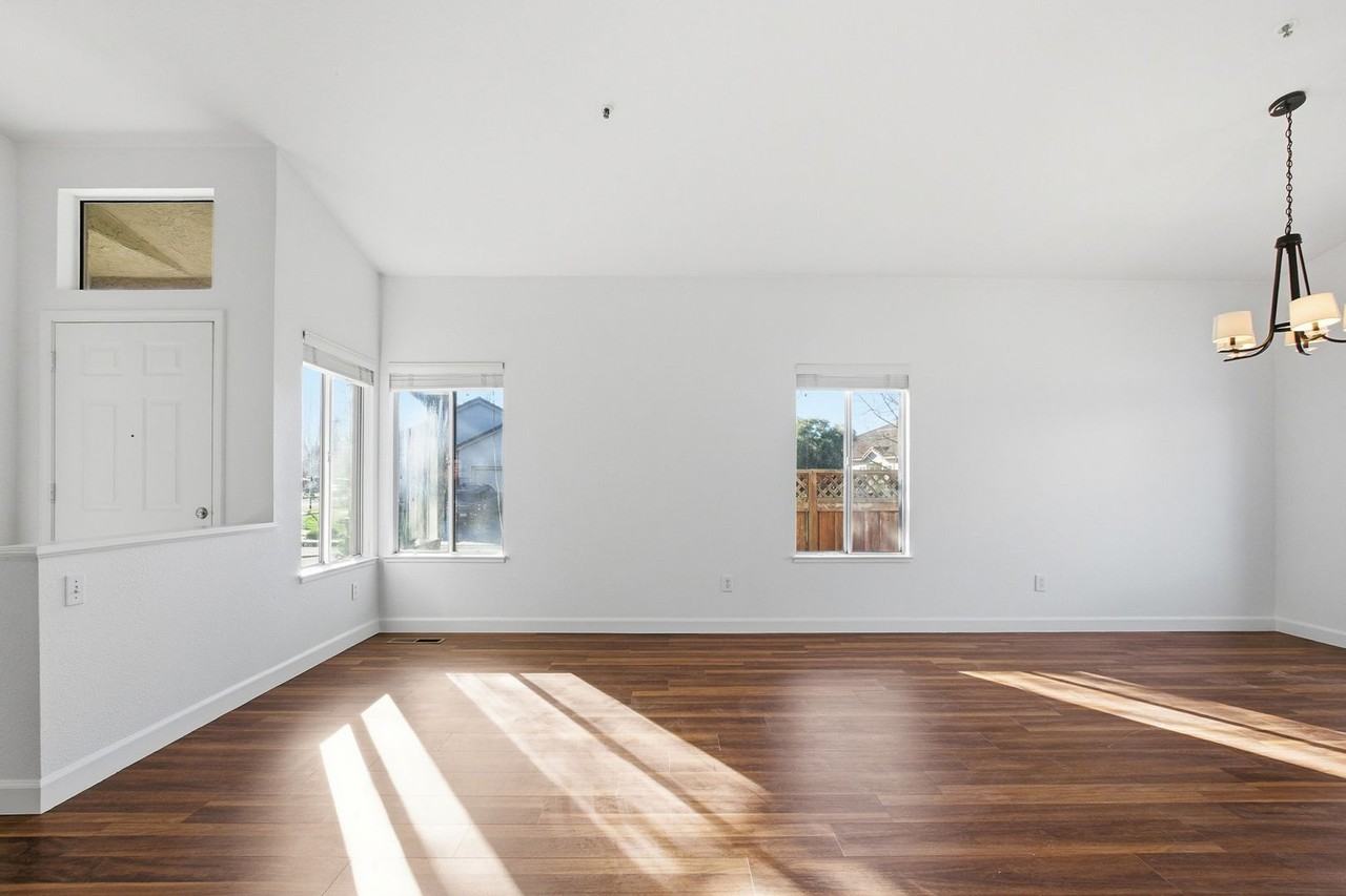 2218 Culpepper St - Photo 7 of 50