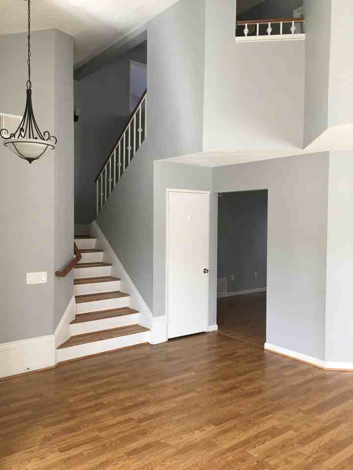 1418 Henshaw Rd - Photo 4 of 25