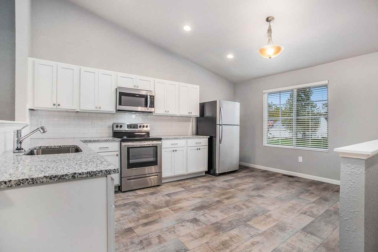 5446 Eagle Glen Dr Sw - Photo 2 of 23