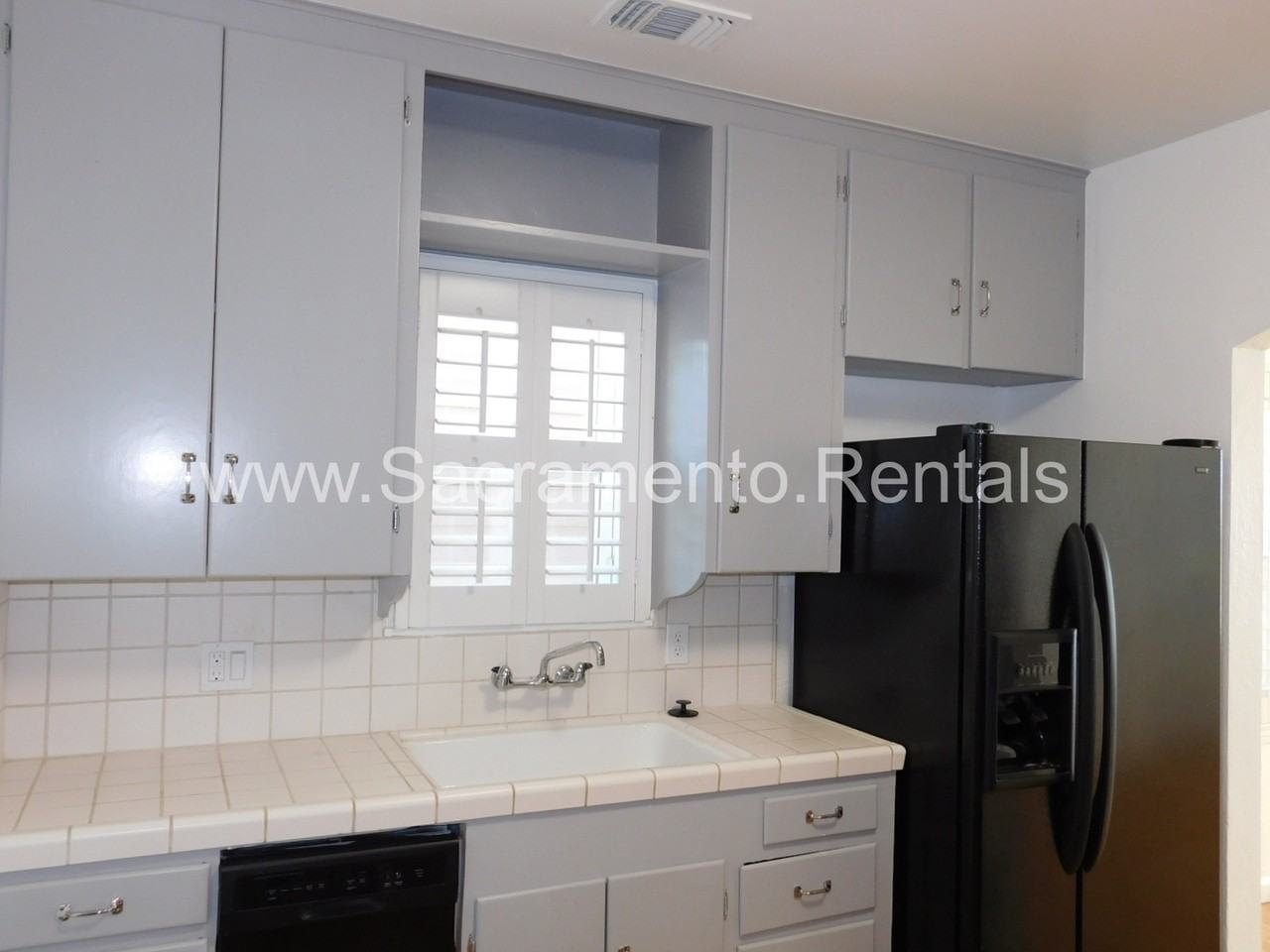 3457 V St - Photo 7 of 23