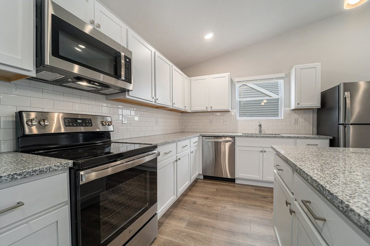 2331 Richardson Ct - Photo 5 of 29