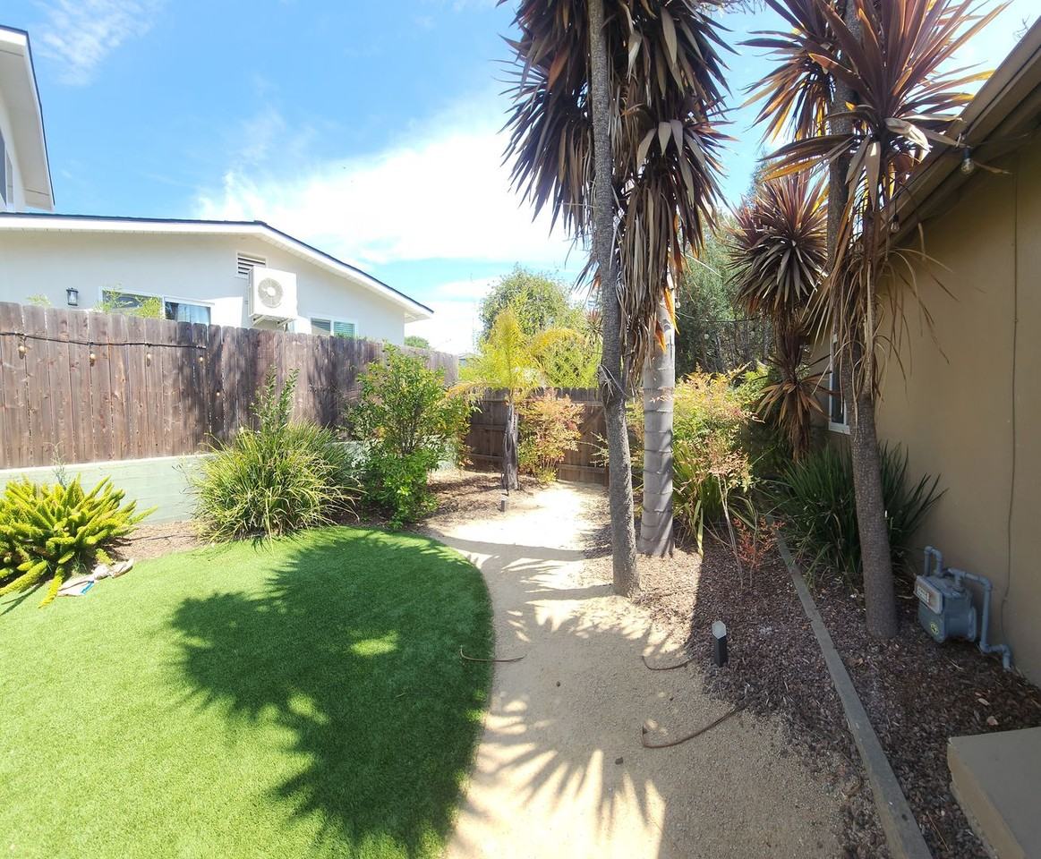 492 Felton Way - Photo 3 of 43