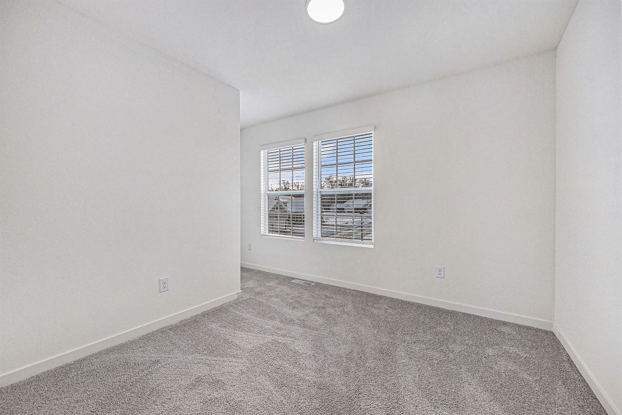 374 Sherman St - Photo 7 of 25