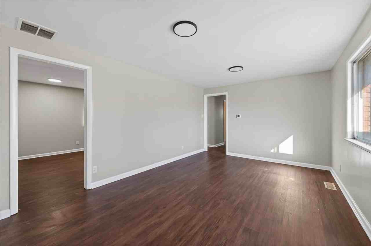 1801 W Morris St - Photo 3 of 14