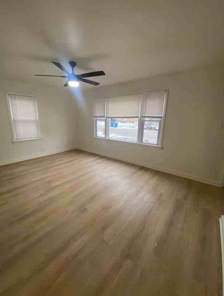 829 Carson Rd - Photo 3 of 11