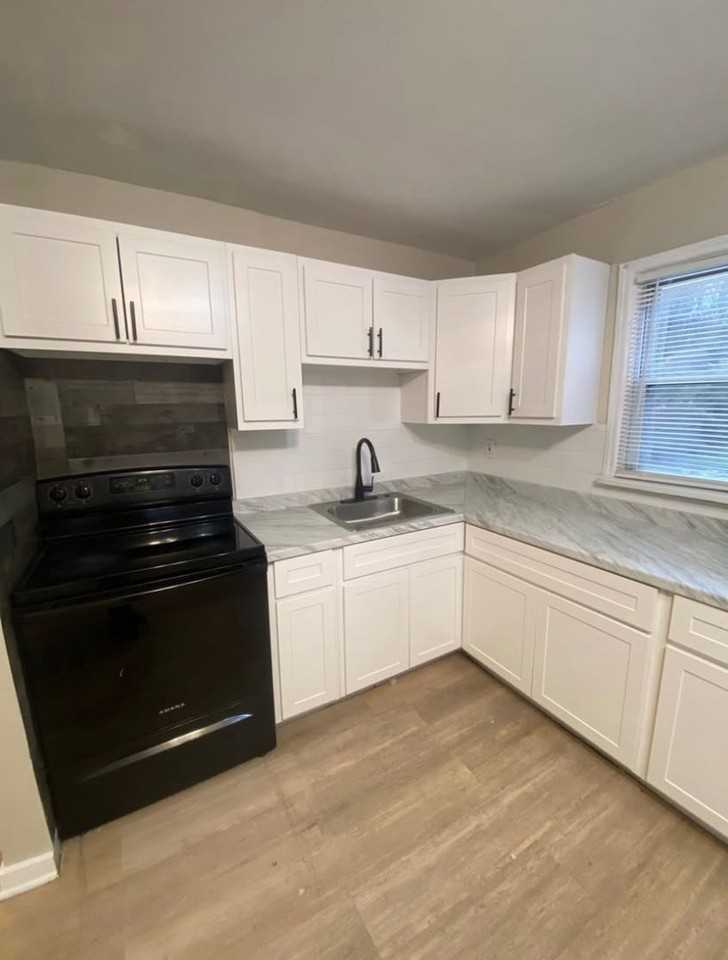 829 Carson Rd - Photo 7 of 11