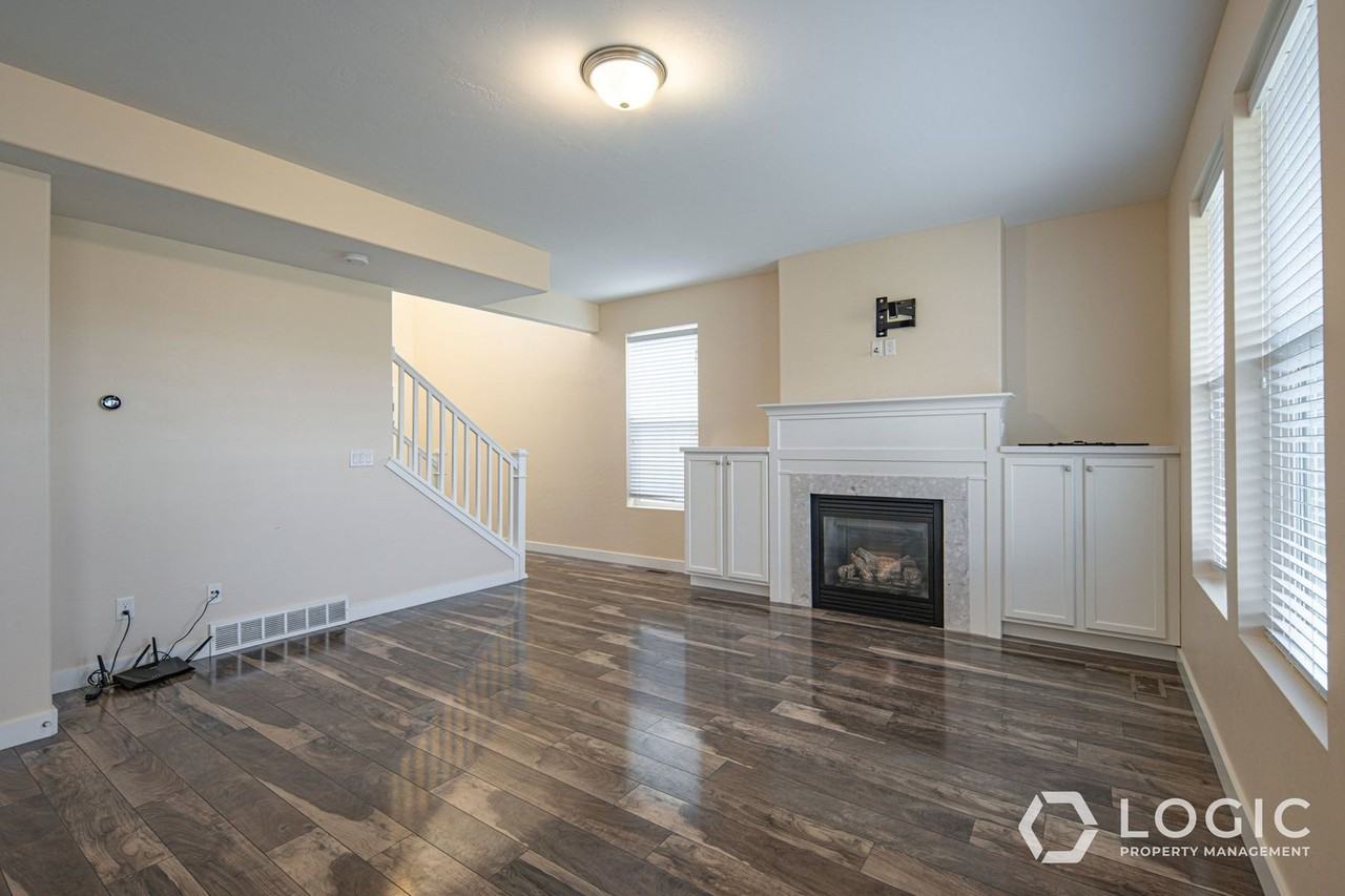 5475 N Chestnut St - Photo 6 of 26