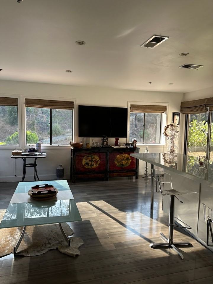 549 Palisades Dr - Photo 3 of 22