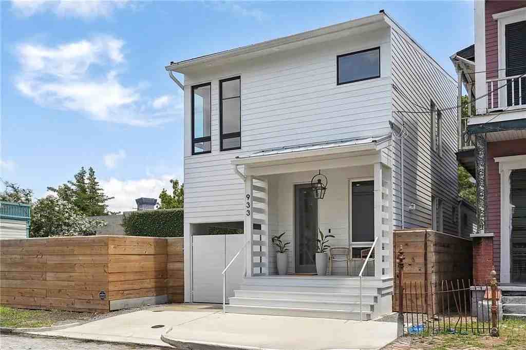 933 Terpsichore Street - Photo 2 of 31