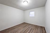 110 Circle B N #B - Photo 3 of 7