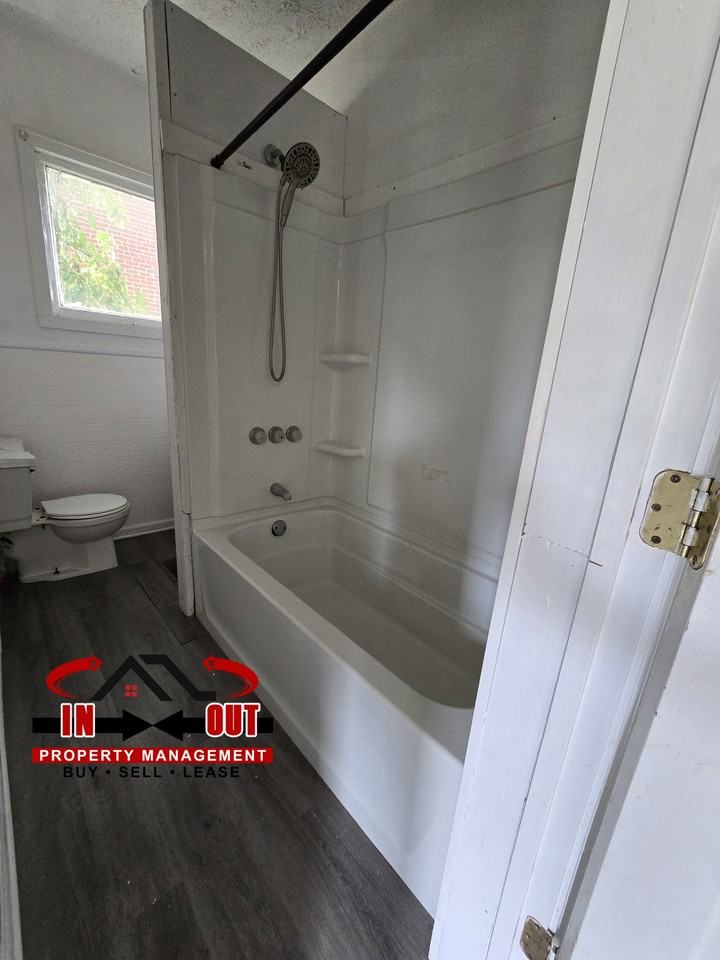 413 Frederick St #1 - Photo 2 of 14