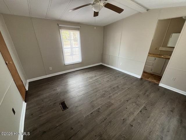 516 Greenwood Road - Photo 2 of 6