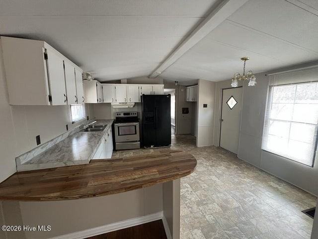 516 Greenwood Road - Photo 5 of 6