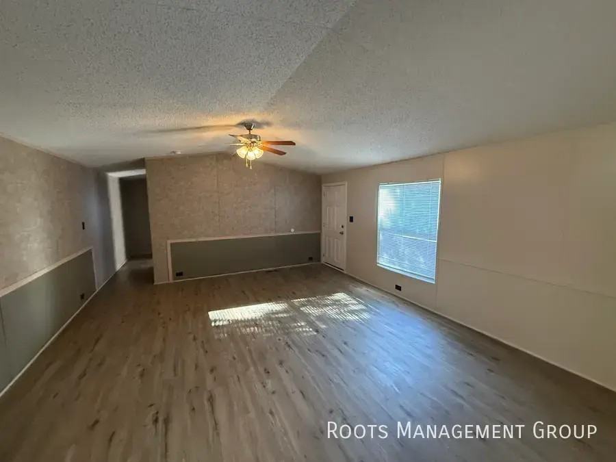 1614 S Lowry St #3 - Photo 4 of 15