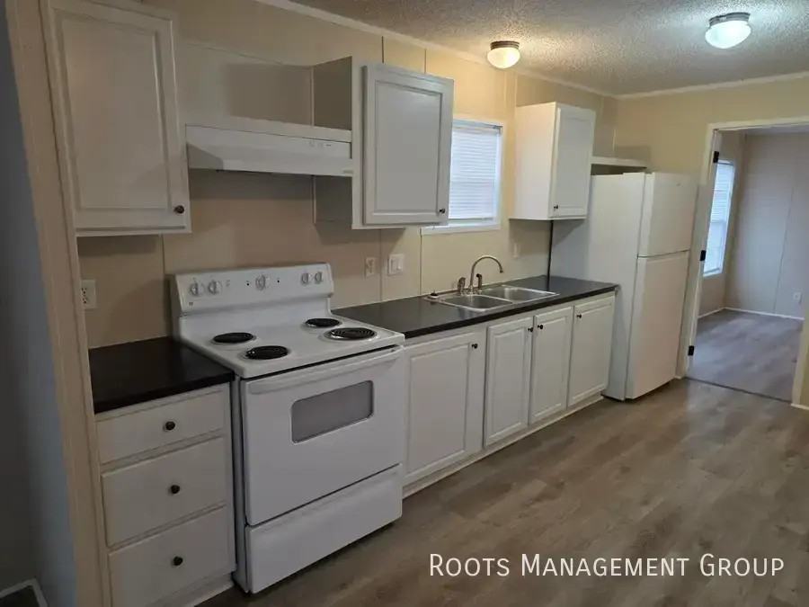 2501 Chestnut St #2501C - Photo 3 of 10