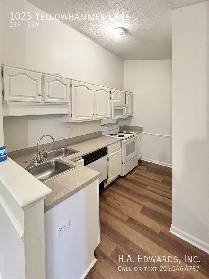 1023 Yellowhammer Ln - Photo 6 of 22