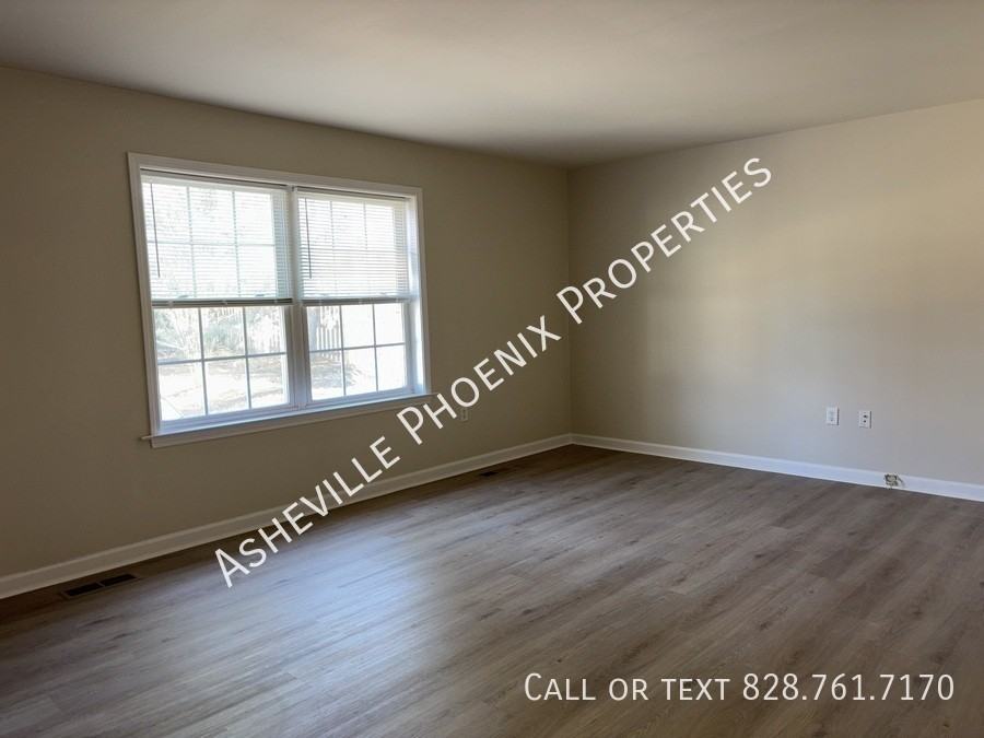 18 Ican Dr Apt A #A - Photo 3 of 14