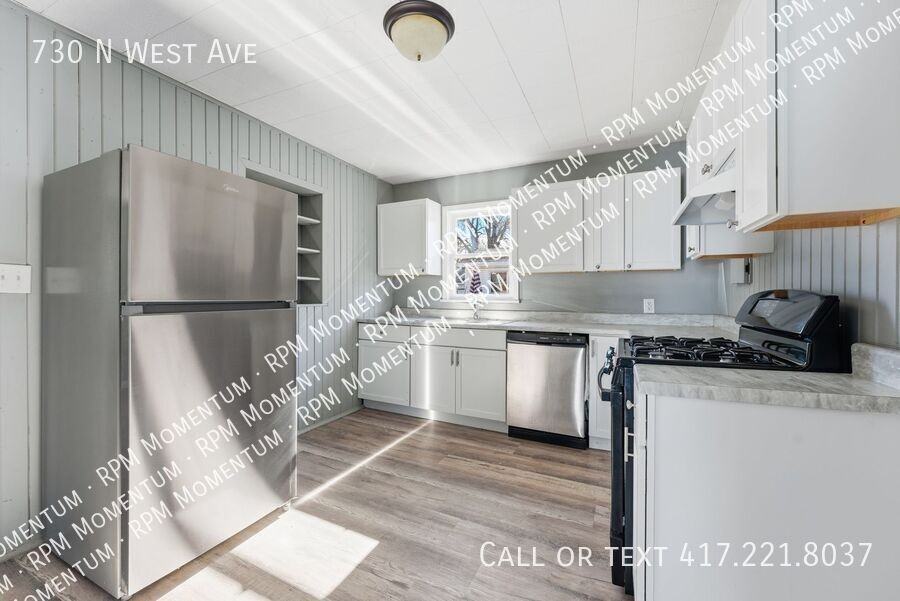 730 N West Ave - Photo 5 of 25