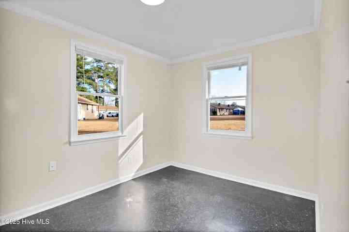 1002 School Street - Photo 5 of 10