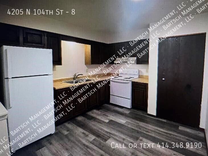 4205 N 104th St #8 - Photo 2 of 6