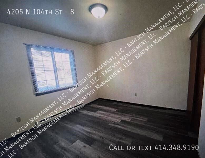 4205 N 104th St #8 - Photo 6 of 6