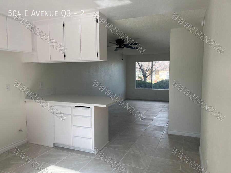 504 E Avenue Q3 #2 - Photo 6 of 10