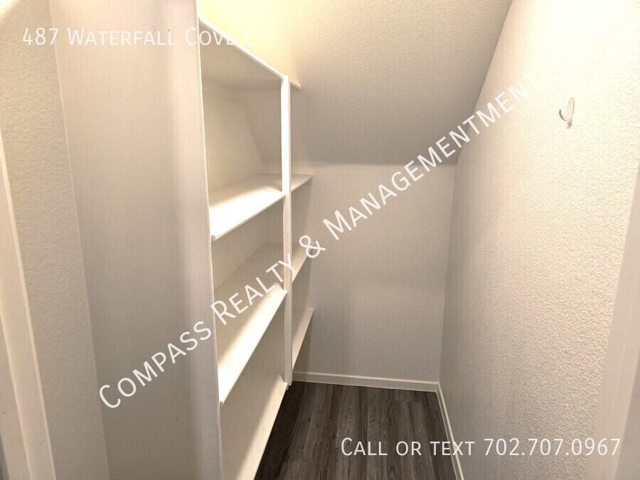 487 Waterfall Cove Ct - Photo 6 of 25