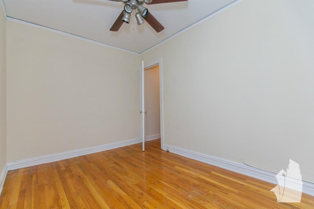 425 W Roscoe St #410 - Photo 7 of 10