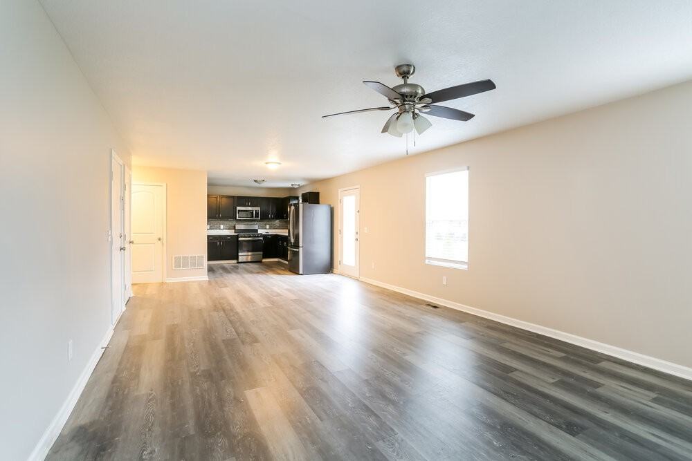 6125 Fallsburg Dr - Photo 6 of 18