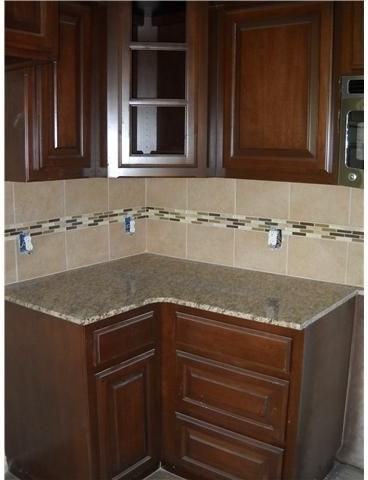 1242 N Shannon Ave - Photo 4 of 17