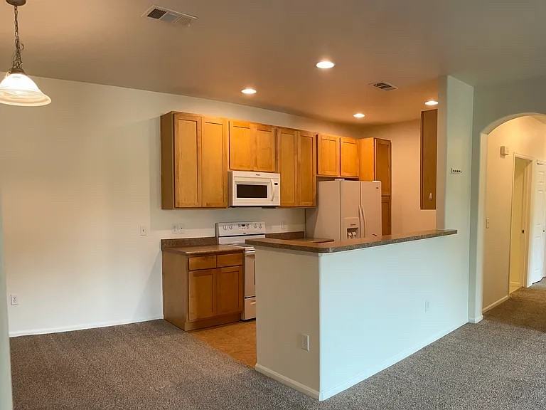 2803 Kansas Dr - Photo 2 of 27