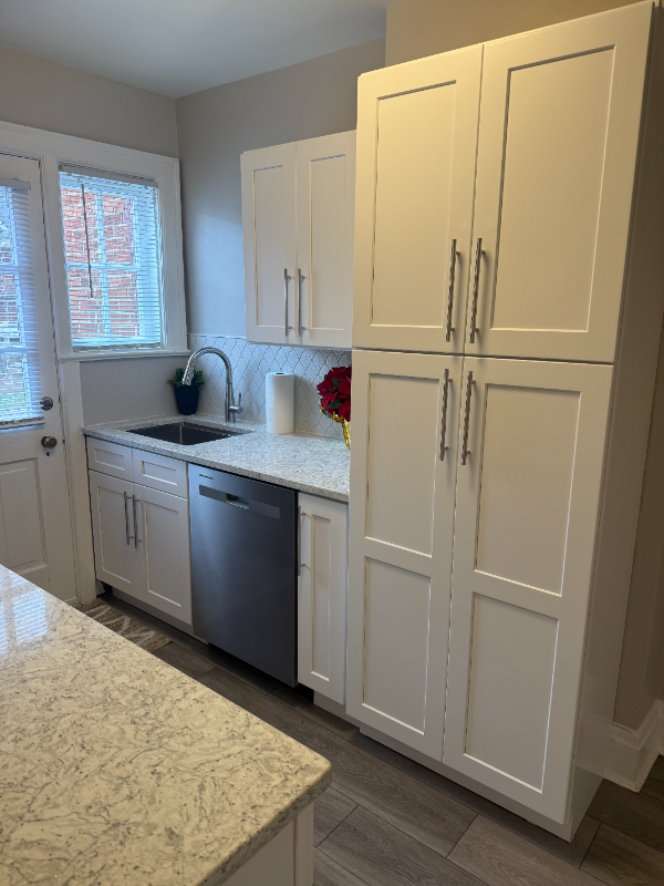 3919 Beech St - Photo 5 of 26