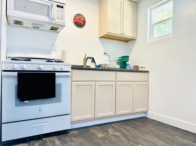 187 W Center St #5 - Photo 5 of 20