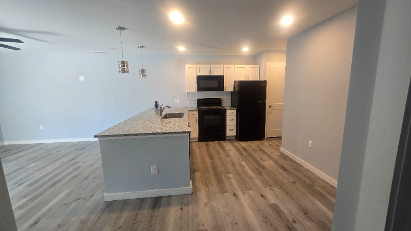 307 Wayne Ave #B - Photo 6 of 8