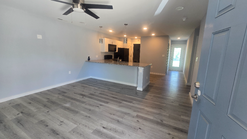 307 Wayne Ave #B - Photo 7 of 8