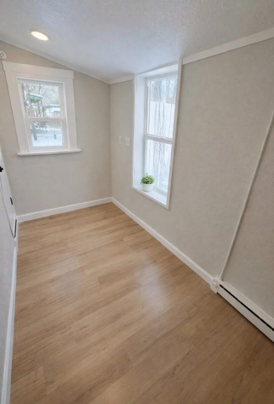 1126 E Moreno Ave - Photo 3 of 6