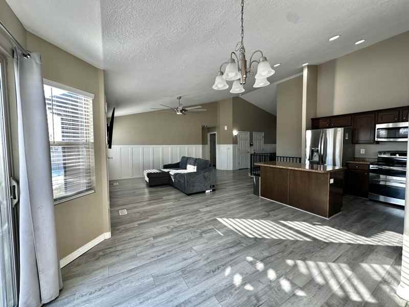 1976 En - Photo 4 of 17