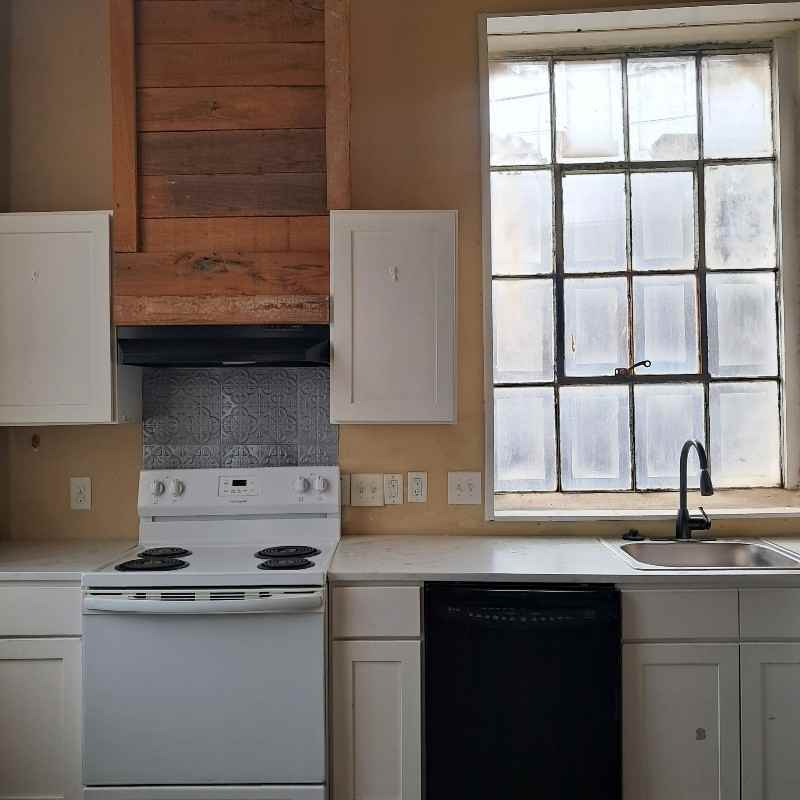 632 Roanoke Ave #104 - Photo 6 of 8