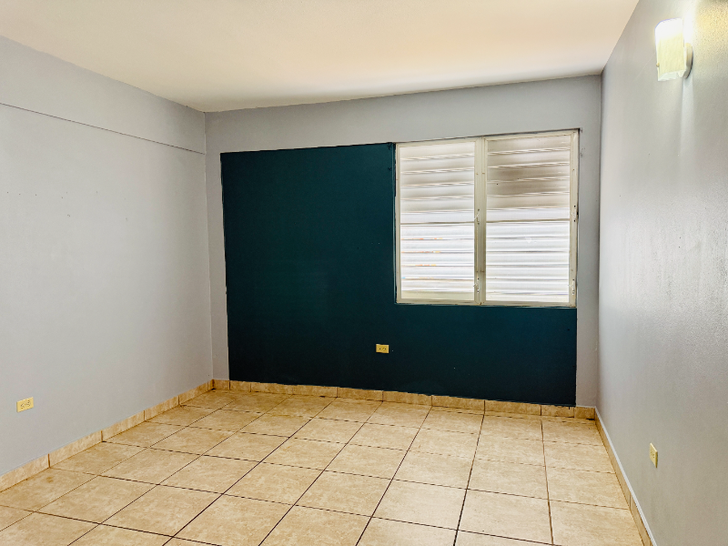 348 Calle 13 #1LEFT - Photo 7 of 14