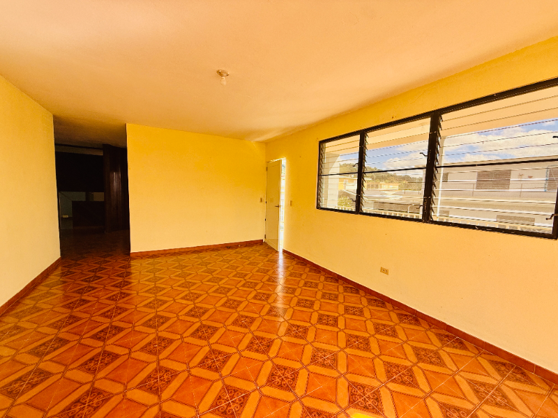 348 Calle 13 #3-2ndFL - Photo 4 of 17