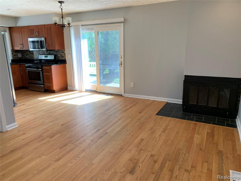 4162 Cypress Dr - Photo 2 of 15