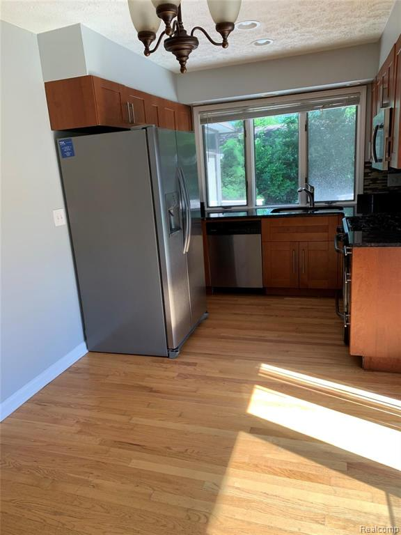 4162 Cypress Dr - Photo 3 of 15