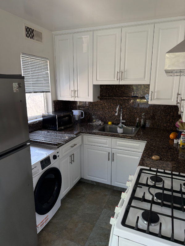 1708 Euclid Ave #7 - Photo 3 of 7