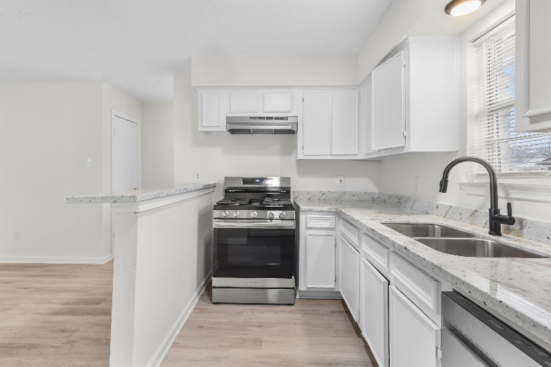 5019 Brisbane Dr - Photo 7 of 15