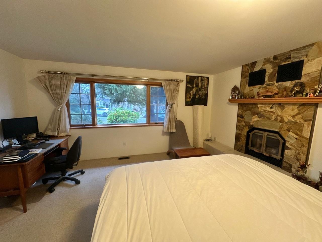 628 East 9th Street - Photo 5 of 8