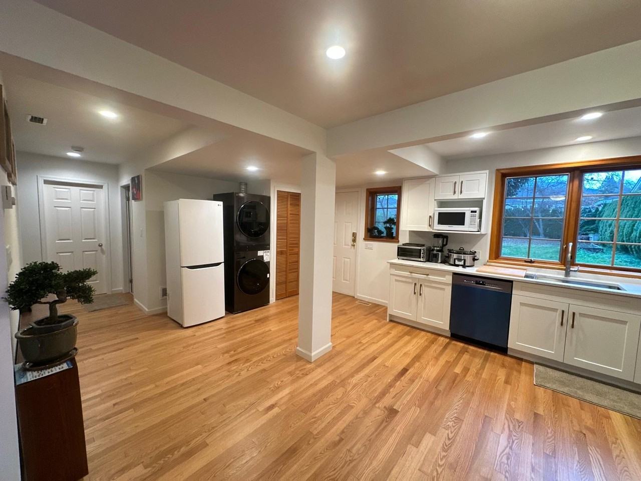 628 East 9th Street - Photo 4 of 8