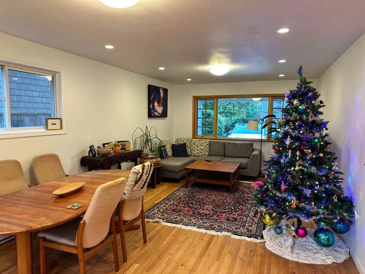 628 East 9th Street - Photo 2 of 8