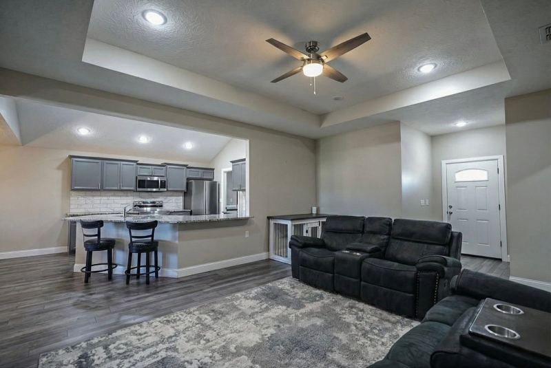 2336 Newman Dr - Photo 3 of 17